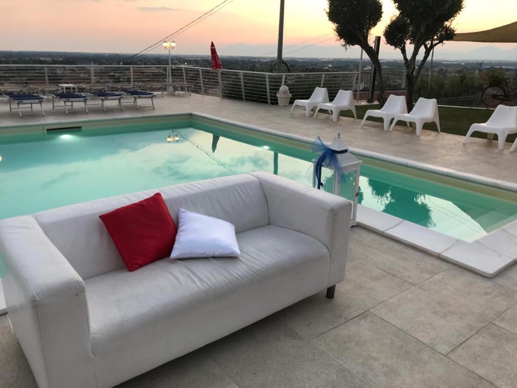 Hotel Ristorante Paradiso Albanella 外观 照片