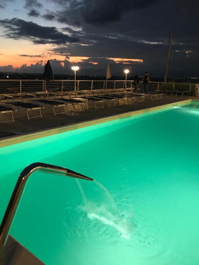 Hotel Ristorante Paradiso Albanella 外观 照片