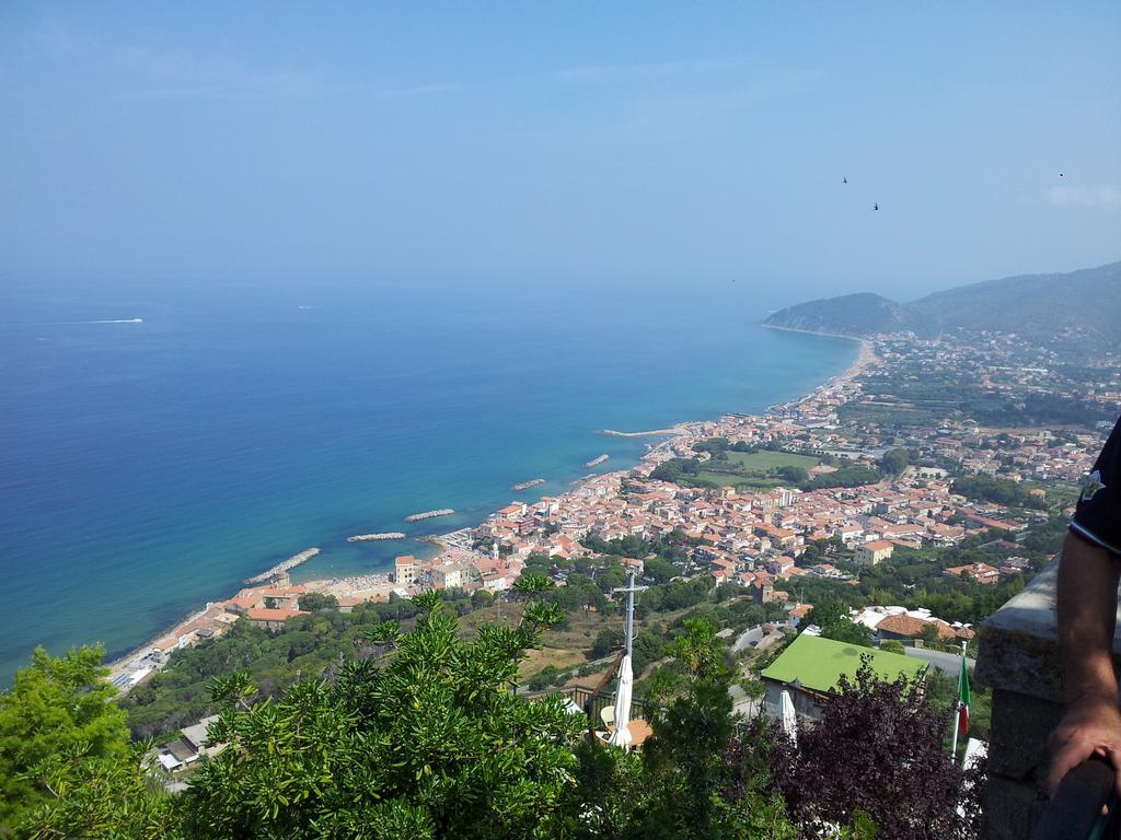 Hotel Ristorante Paradiso Albanella 外观 照片