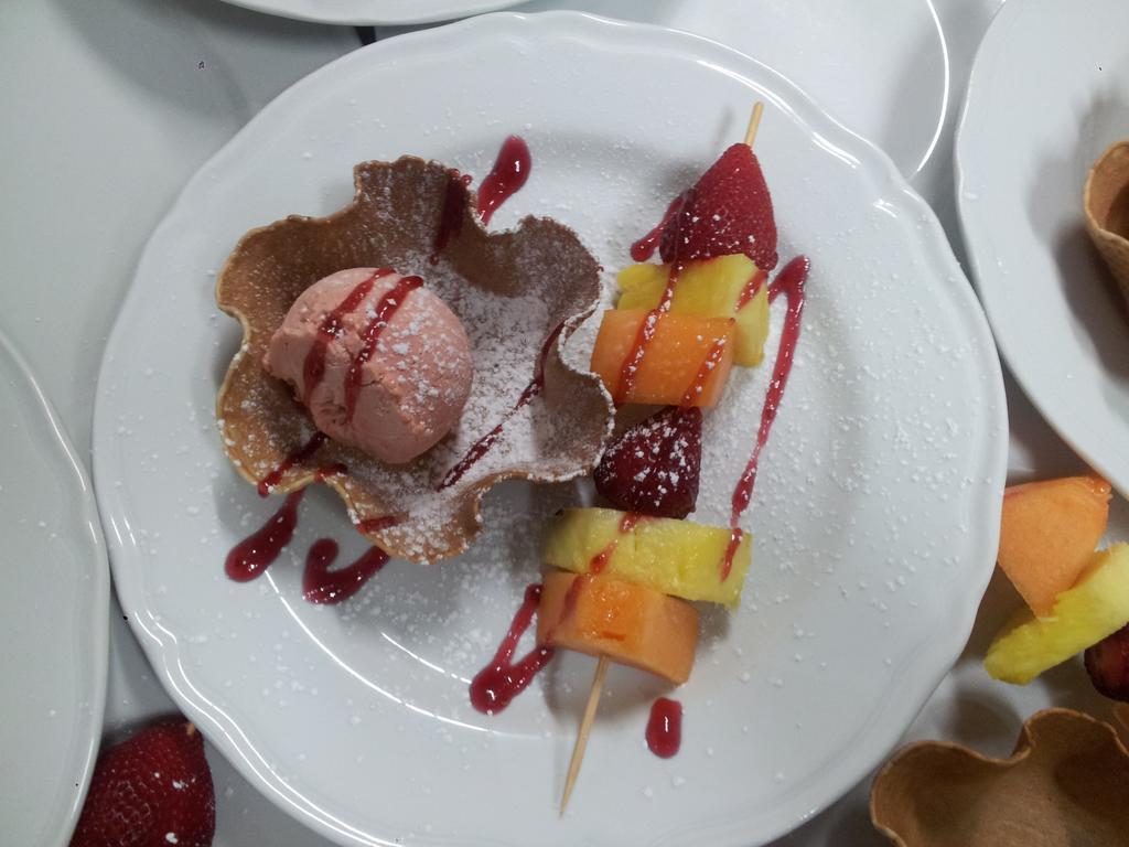 Hotel Ristorante Paradiso Albanella 外观 照片