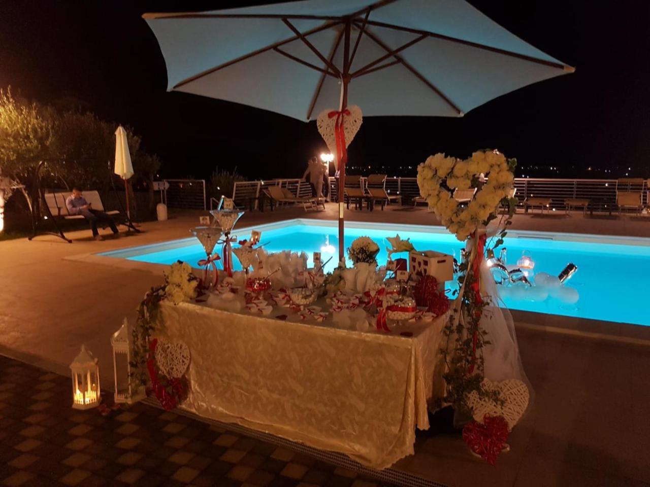 Hotel Ristorante Paradiso Albanella 外观 照片
