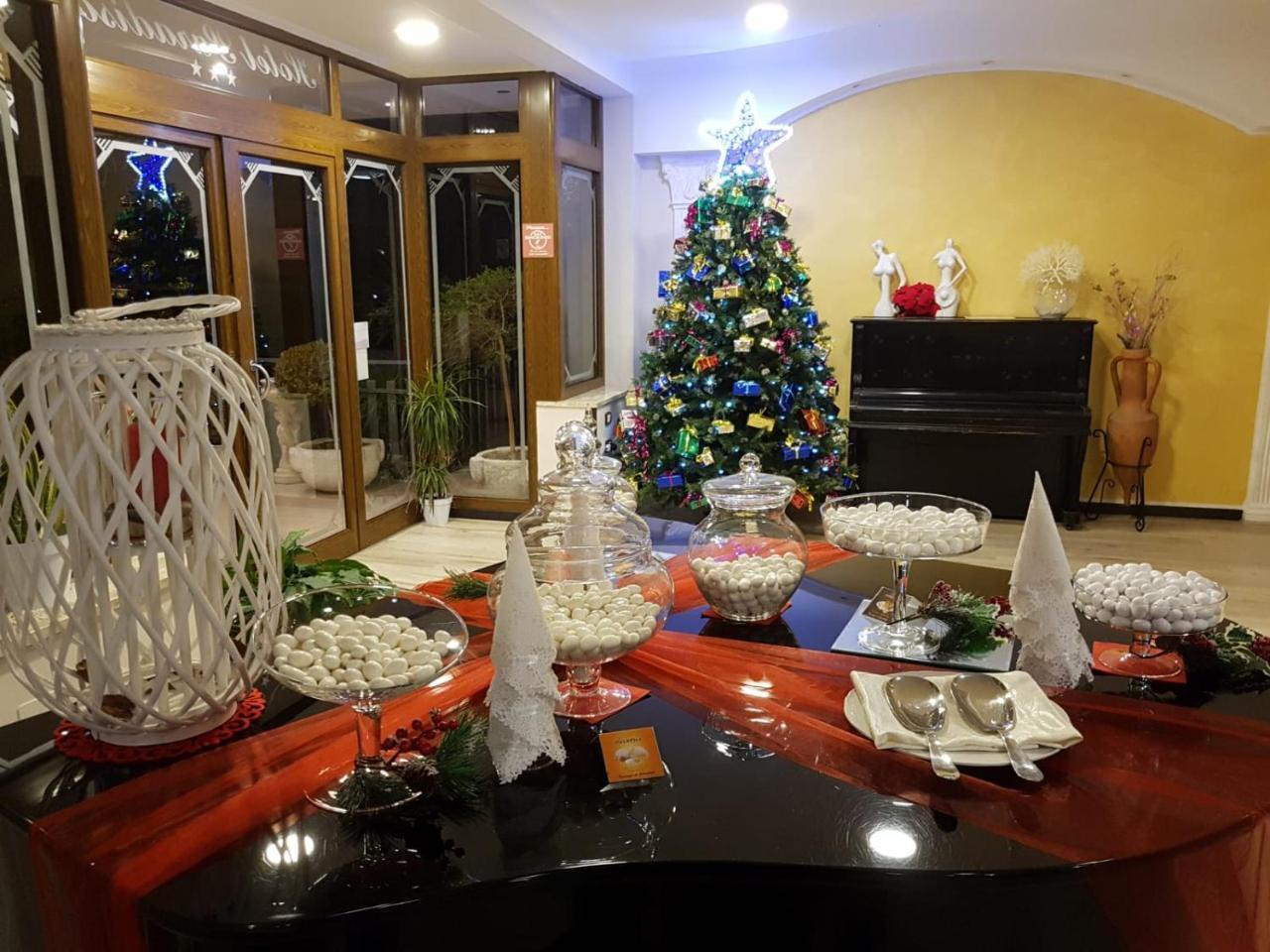 Hotel Ristorante Paradiso Albanella 外观 照片